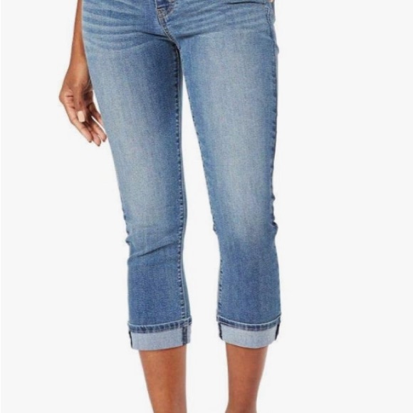 Signature Capris by Levi Strauss - Picture 5 of 5